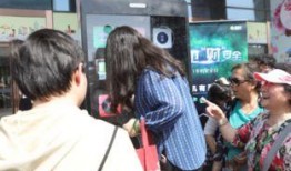 路人沉迷吃瓜视频大全免费观看,免费观看吃瓜视频大全，路人热议不断！